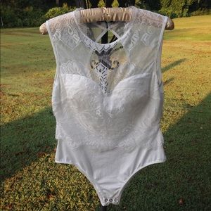 Bodysuit white lace key hole back